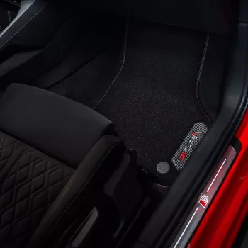 Dywaniki welurowe z serii Carbon™ do Audi Q7 od 2015