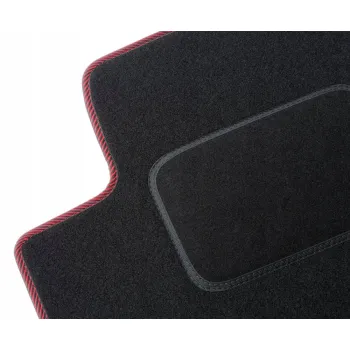 Dywaniki welurowe Standard do Hyundai i30 III od 2016 - Czarno-czerwona lamówka materiałowa