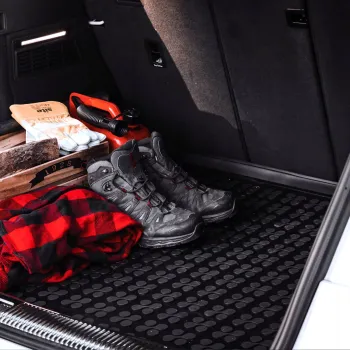 Mata bagażnika gumowa do Toyota Highlander XU70 od 2019 - wersja 7-osobowa (rozłożony 3-rząd siedzeń)